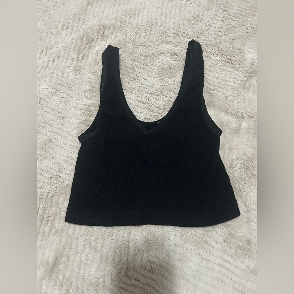 Black Ribbed V-Neck Crop Top